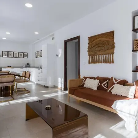 La Perla I Apartment *