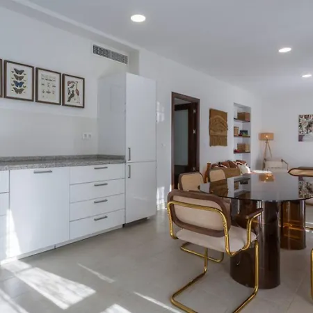 La Perla I Apartment *